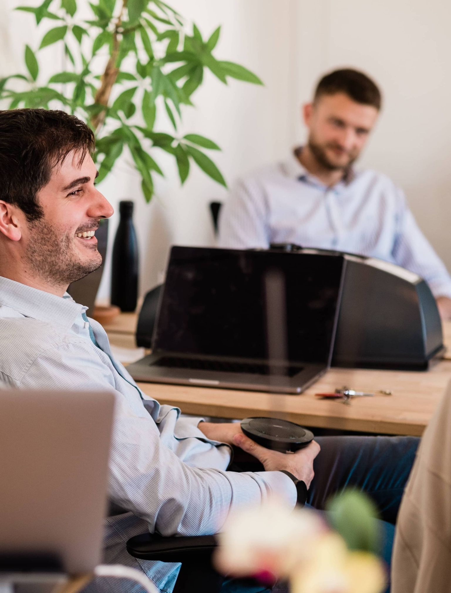 03-Partage-entre-membres-equipe-La-Fabrique-VingtCinq